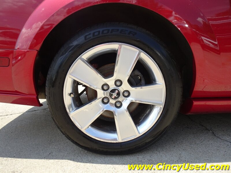 2006 Ford Mustang GT Deluxe - Photo 27 - Cincinnati, OH 45255