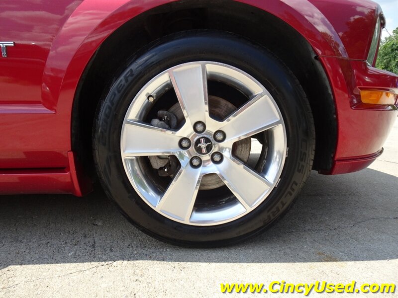 2006 Ford Mustang GT Deluxe - Photo 26 - Cincinnati, OH 45255