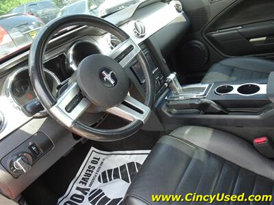 2006 Ford Mustang GT Deluxe - Photo 12 - Cincinnati, OH 45255