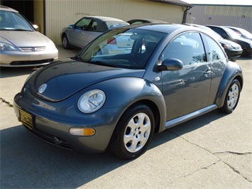 2002 Volkswagen Beetle   - Photo 3 - Cincinnati, OH 45255