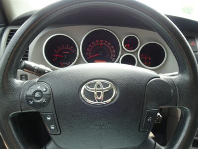 2012 Toyota Tundra Grade  5.7L V8 4X4 - Photo 18 - Cincinnati, OH 45255