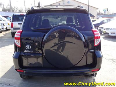 2011 Toyota RAV4   - Photo 8 - Cincinnati, OH 45255