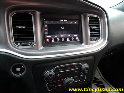 2019 Dodge Charger SXT   - Photo 17 - Cincinnati, OH 45255