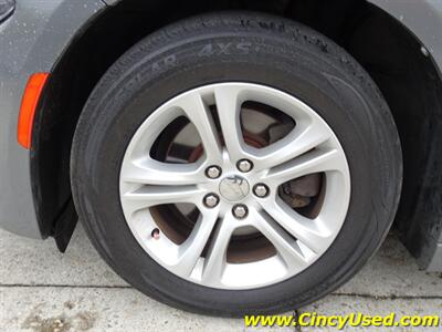 2019 Dodge Charger SXT   - Photo 27 - Cincinnati, OH 45255