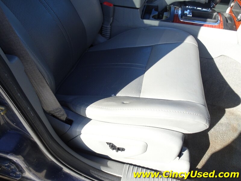 2006 Jeep Grand Cherokee Limited 5.7L V8 4X4 - Photo 17 - Cincinnati, OH 45255