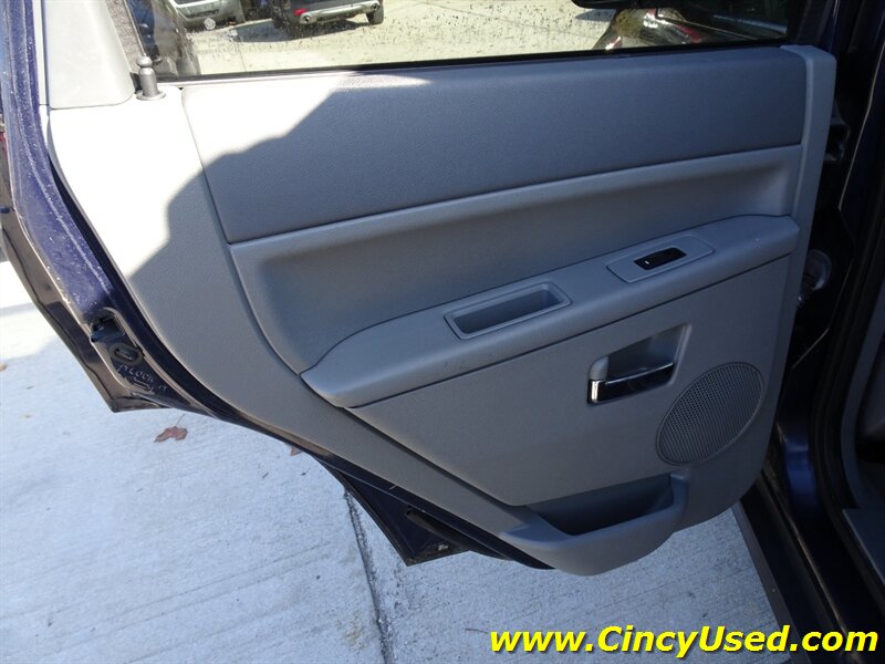 2006 Jeep Grand Cherokee Limited 5.7L V8 4X4 - Photo 28 - Cincinnati, OH 45255