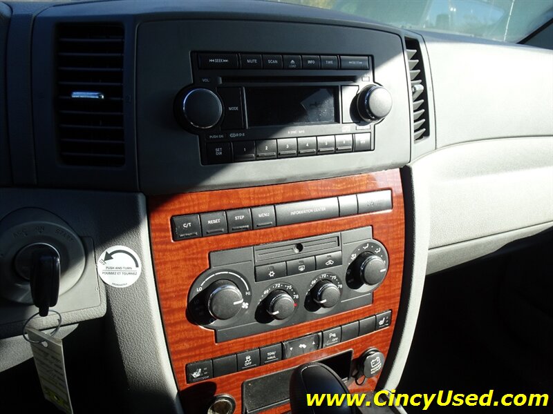 2006 Jeep Grand Cherokee Limited 5.7L V8 4X4 - Photo 20 - Cincinnati, OH 45255