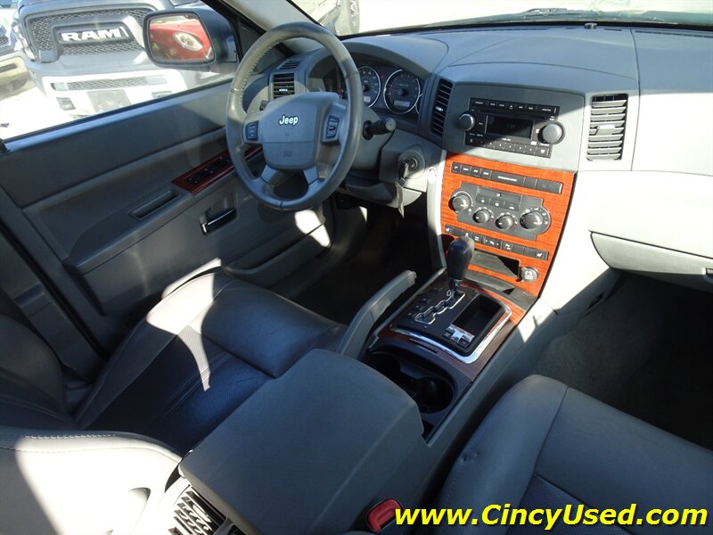 2006 Jeep Grand Cherokee Limited 5.7L V8 4X4 - Photo 16 - Cincinnati, OH 45255