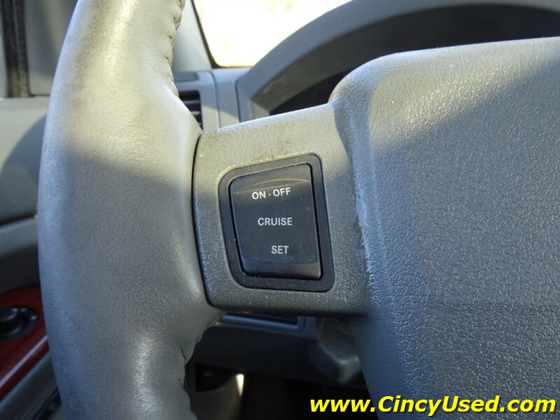 2006 Jeep Grand Cherokee Limited 5.7L V8 4X4 - Photo 22 - Cincinnati, OH 45255
