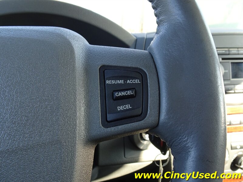 2006 Jeep Grand Cherokee Limited 5.7L V8 4X4 - Photo 23 - Cincinnati, OH 45255
