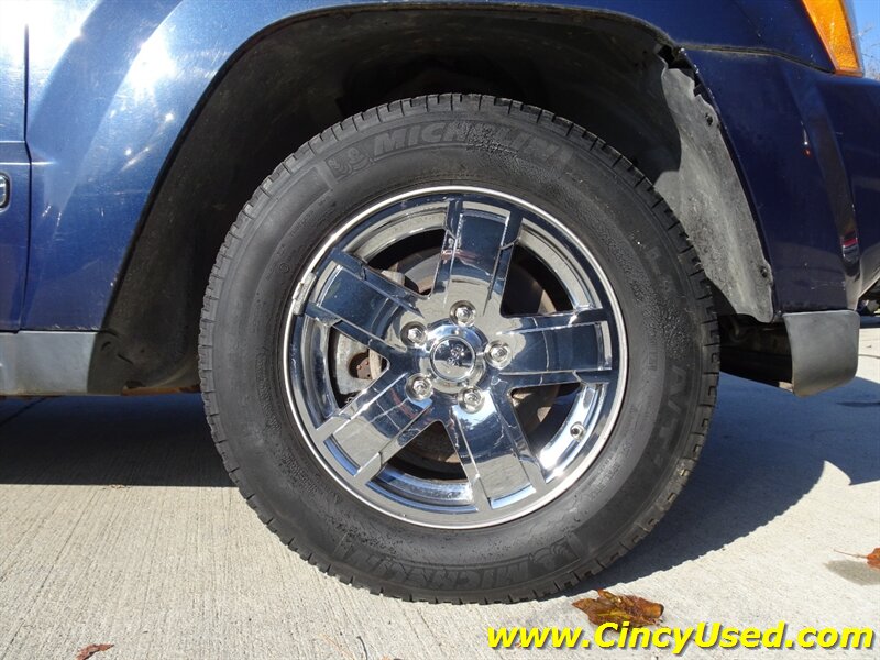 2006 Jeep Grand Cherokee Limited 5.7L V8 4X4 - Photo 32 - Cincinnati, OH 45255