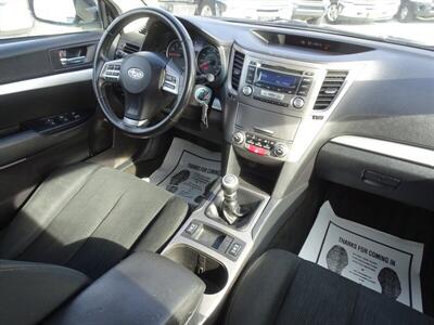 2013 Subaru Outback 2.5i Premium   - Photo 9 - Cincinnati, OH 45255