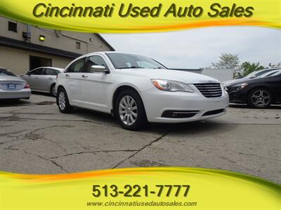 2013 Chrysler 200 Limited  3.6L V6 FWD - Photo 1 - Cincinnati, OH 45255