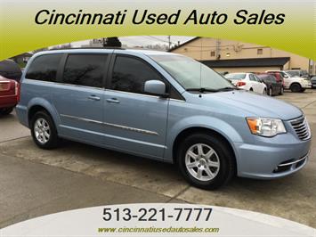 2013 Chrysler Town and Country Touring   - Photo 1 - Cincinnati, OH 45255