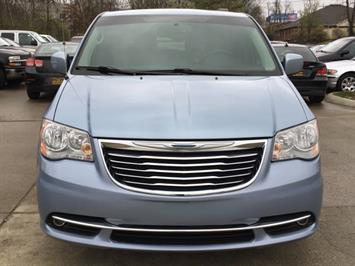 2013 Chrysler Town and Country Touring   - Photo 2 - Cincinnati, OH 45255