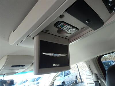 2014 Chrysler Town and Country Touring   - Photo 22 - Cincinnati, OH 45255