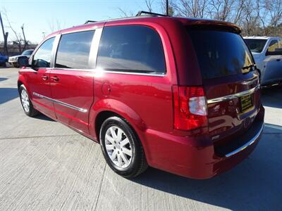 2014 Chrysler Town and Country Touring   - Photo 4 - Cincinnati, OH 45255