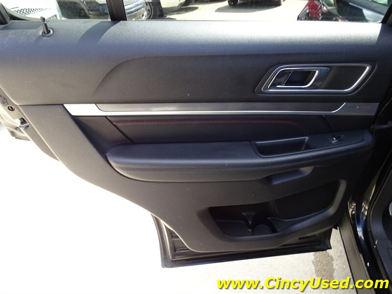 2017 Ford Explorer Sport - Photo 32 - Cincinnati, OH 45255