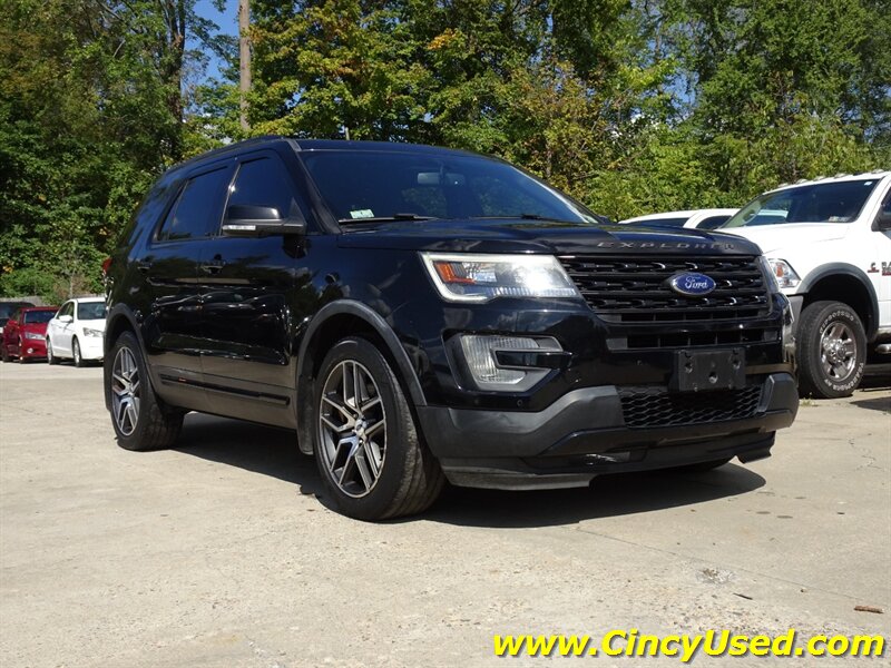 2017 Ford Explorer Sport - Photo 4 - Cincinnati, OH 45255
