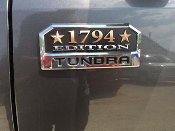 2015 Toyota Tundra Platinum   - Photo 29 - Cincinnati, OH 45255