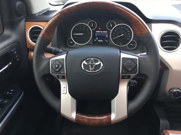 2015 Toyota Tundra Platinum   - Photo 15 - Cincinnati, OH 45255