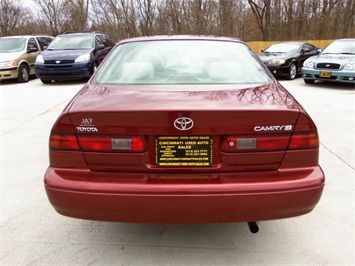 1999 Toyota Camry LE   - Photo 5 - Cincinnati, OH 45255