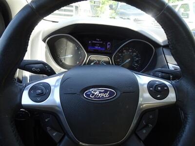 2013 Ford Focus Titanium  2.0L I4 FWD - Photo 22 - Cincinnati, OH 45255