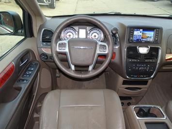 2012 Chrysler Town and Country Touring   - Photo 6 - Cincinnati, OH 45255