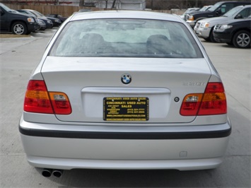 2002 BMW 3 Series 330i   - Photo 5 - Cincinnati, OH 45255