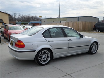 2002 BMW 3 Series 330i   - Photo 6 - Cincinnati, OH 45255