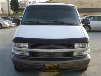 2000 Chevrolet Astro Vans   - Photo 2 - Cincinnati, OH 45255