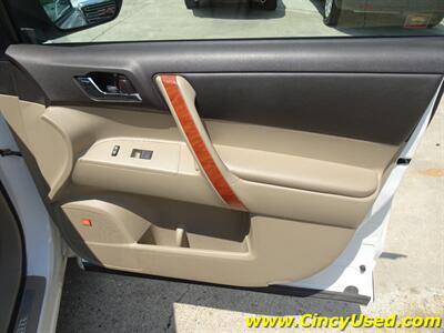 2010 Toyota Highlander Limited   - Photo 29 - Cincinnati, OH 45255
