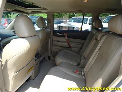 2010 Toyota Highlander Limited   - Photo 13 - Cincinnati, OH 45255