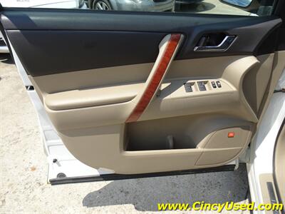 2010 Toyota Highlander Limited   - Photo 28 - Cincinnati, OH 45255