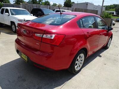 2013 Kia Rio LX  1.6L I4 FWD - Photo 5 - Cincinnati, OH 45255