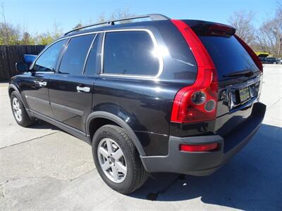 2004 Volvo XC90 2.5T   - Photo 8 - Cincinnati, OH 45255