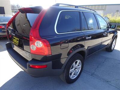 2004 Volvo XC90 2.5T   - Photo 12 - Cincinnati, OH 45255