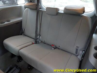 2014 Toyota Sienna XLE 8-Passenger   - Photo 14 - Cincinnati, OH 45255