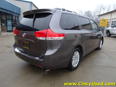 2014 Toyota Sienna XLE 8-Passenger   - Photo 7 - Cincinnati, OH 45255
