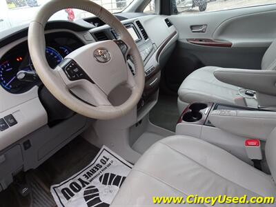 2014 Toyota Sienna XLE 8-Passenger   - Photo 12 - Cincinnati, OH 45255