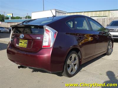 2013 Toyota Prius Three   - Photo 8 - Cincinnati, OH 45255
