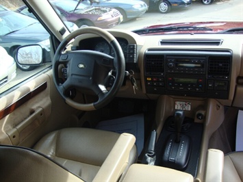 2000 Land Rover Discovery Series II   - Photo 7 - Cincinnati, OH 45255