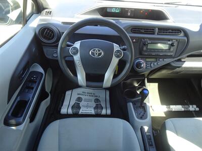 2013 Toyota Prius C One  1.5L I4 Hybrid FWD - Photo 9 - Cincinnati, OH 45255