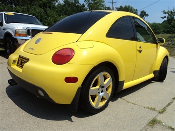2002 Volkswagen New Beetle GLS   - Photo 13 - Cincinnati, OH 45255