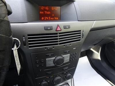 2008 Saturn Astra XE  1.8L I4 FWD - Photo 22 - Cincinnati, OH 45255