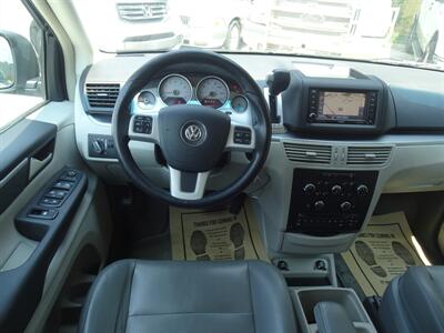 2014 Volkswagen Routan SE  3.6L V6 FWD - Photo 9 - Cincinnati, OH 45255