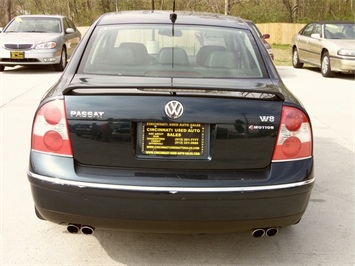 2004 Volkswagen Passat W8   - Photo 5 - Cincinnati, OH 45255
