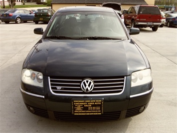 2004 Volkswagen Passat W8   - Photo 2 - Cincinnati, OH 45255