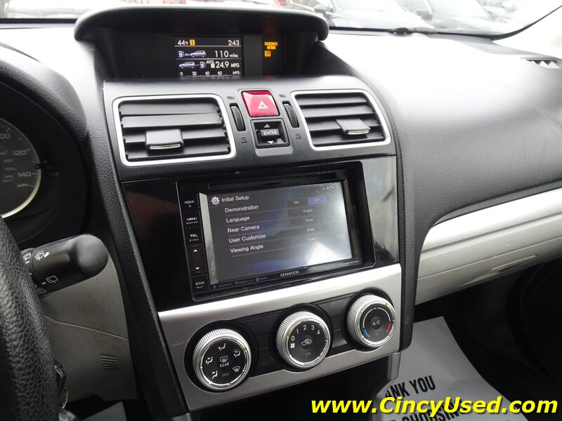 2017 Subaru Forester 2.5i H4 AWD - Photo 17 - Cincinnati, OH 45255