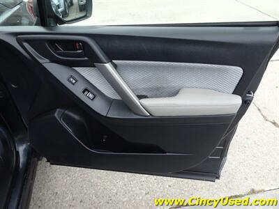 2017 Subaru Forester 2.5i H4 AWD - Photo 25 - Cincinnati, OH 45255
